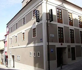 罗尔酒店 酒店 2*